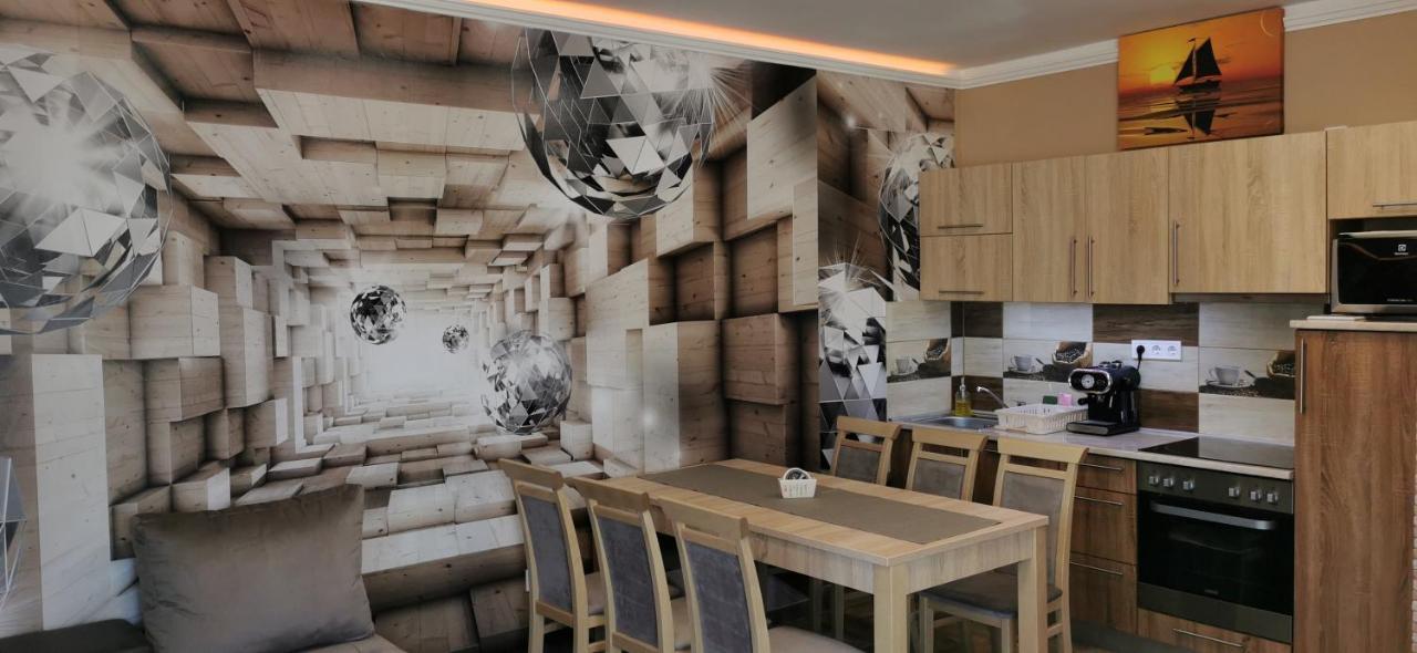 Balaton&Center Wellness Apartman Siófok Buitenkant foto